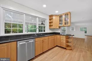 45545 Lakeside Dr, Sterling, VA 20165 - Photo 17