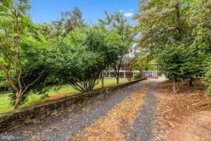 45545 Lakeside Dr, Sterling, VA 20165 - Photo 5