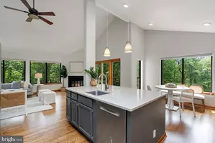 39368 Longhill Ln, Aldie, VA 20105 - Photo 13