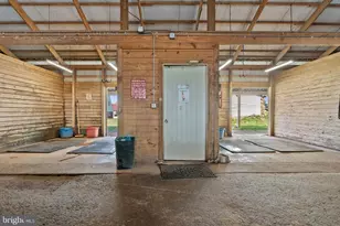 40332 Courtland Farm Ln, Aldie, VA 20105 - Photo 11