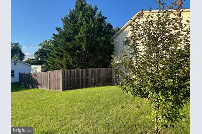 301 N Alder Avenue, Sterling, VA 20164 - Photo 9