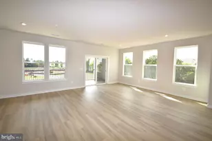 43795 Middleway Ter, Ashburn, VA 20147 - Photo 9