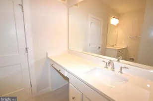 43795 Middleway Ter, Ashburn, VA 20147 - Photo 45