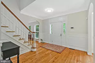 116 Lake Dr, Sterling, VA 20164 - Photo 5