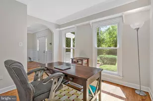 116 Lake Dr, Sterling, VA 20164 - Photo 9