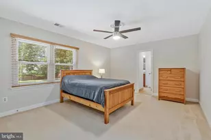 116 Lake Dr, Sterling, VA 20164 - Photo 33