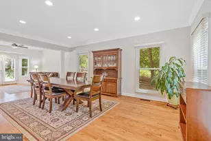 116 Lake Dr, Sterling, VA 20164 - Photo 13