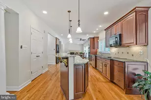 116 Lake Dr, Sterling, VA 20164 - Photo 21