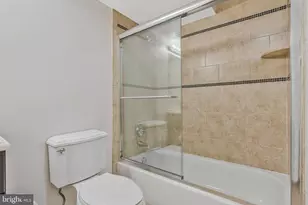 116 Lake Dr, Sterling, VA 20164 - Photo 49