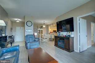 19365 Cypress Ridge Terrace, Leesburg, VA 20176 - Photo 23