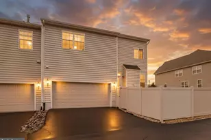 25184 Crested Wheat Dr, Aldie, VA 20105 - Photo 17