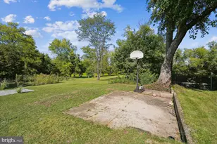 45 E Broad Way E, Lovettsville, VA 20180 - Photo 47