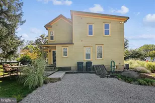 45 E Broad Way E, Lovettsville, VA 20180 - Photo 47