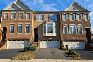 25860 Commons Square, Chantilly, VA 20152 - Photo 1