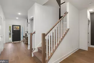 18260 Hobbes Rst Ln, Leesburg, VA 20176 - Photo 5