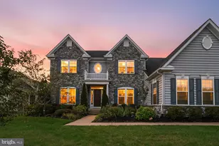 42549 Fawn Meadow Pl, Chantilly, VA 20152 - Photo 1