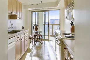 19385 Cypress Ridge Terrace, Leesburg, VA 20176 - Photo 9