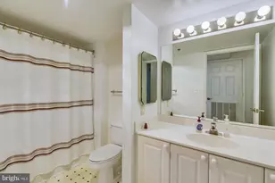 19385 Cypress Ridge Terrace, Leesburg, VA 20176 - Photo 17