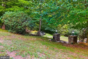 14388 Waterford Woods Ct, Leesburg, VA 20176 - Photo 5