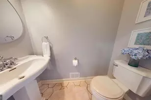 126 Lake Dr, Sterling, VA 20164 - Photo 35