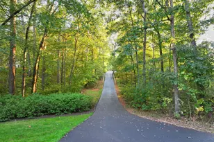 126 Lake Dr, Sterling, VA 20164 - Photo 81