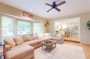 126 Lake Dr, Sterling, VA 20164 - Photo 31