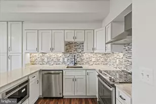 19355 Cypress Ridge Terrace, Leesburg, VA 20176 - Photo 17