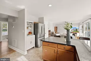 35855 Bentridge Ct, Round Hill, VA 20141 - Photo 17