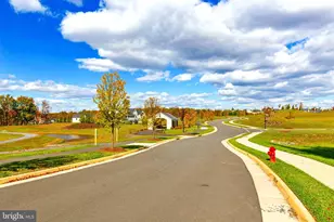 208 Chestnut St, Middleburg, VA 20117 - Photo 3