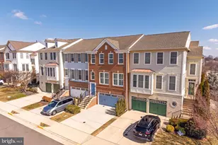 102 Great Laurel Square SE, Leesburg, VA 20175 - Photo 3