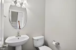 102 Great Laurel Square SE, Leesburg, VA 20175 - Photo 23