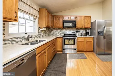 1803 E Beech Road, Sterling, VA 20164 - Photo 9