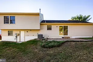 1803 E Beech Rd, Sterling, VA 20164 - Photo 3