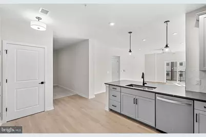 750 Mount Airy Terrace NE #304, Leesburg, VA 20176 - Photo 3