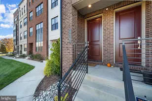 22361 Roanoke Rise Terrace, Ashburn, VA 20148 - Photo 5