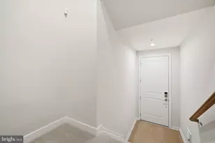 22361 Roanoke Rise Terrace, Ashburn, VA 20148 - Photo 7