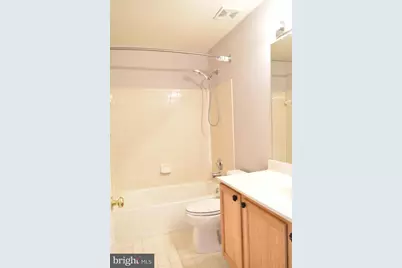 20387 Fallsway Terrace, Sterling, VA 20165 - Photo 19