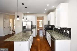 26005 Hartwood Dr, Chantilly, VA 20152 - Photo 13