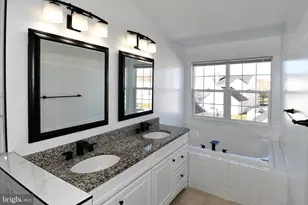 26005 Hartwood Dr, Chantilly, VA 20152 - Photo 29