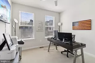 44501 Wolfhound Sq, Ashburn, VA 20147 - Photo 21