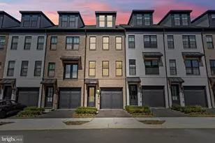 22910 Tawny Pne Sq, Ashburn, VA 20148 - Photo 1