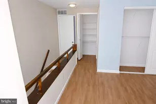 1072 Norwood Ct, Sterling, VA 20164 - Photo 17