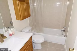 1072 Norwood Ct, Sterling, VA 20164 - Photo 19