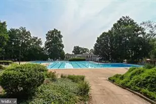 1072 Norwood Ct, Sterling, VA 20164 - Photo 23