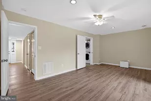 1043 Margate Ct, Sterling, VA 20164 - Photo 15