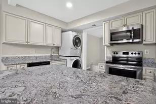 1043 Margate Ct, Sterling, VA 20164 - Photo 11