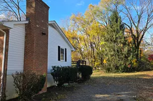 341 S 26th St, Purcellville, VA 20132 - Photo 3