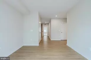 20328 Newfoundland Sq, Ashburn, VA 20147 - Photo 21