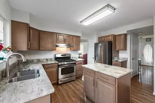 20956 Hollyberry Ct, Ashburn, VA 20147 - Photo 3