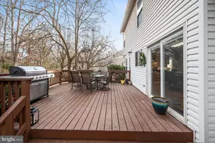 20956 Hollyberry Ct, Ashburn, VA 20147 - Photo 7